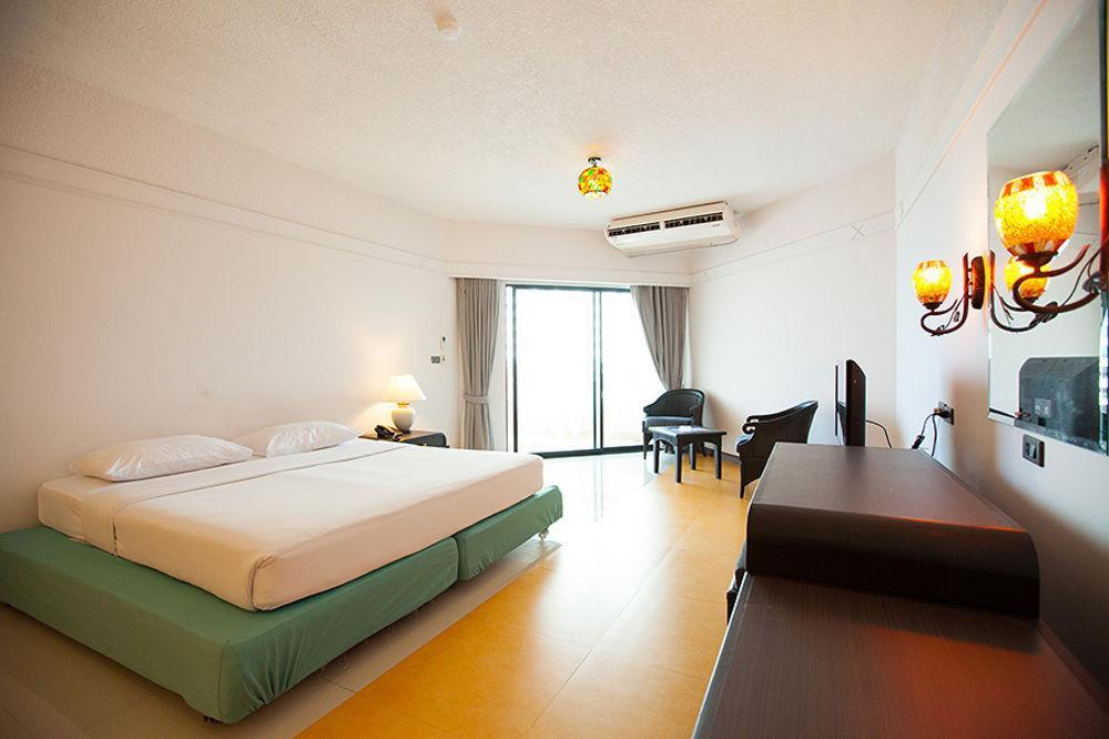 Markland Seaside Pattaya Exterior photo
