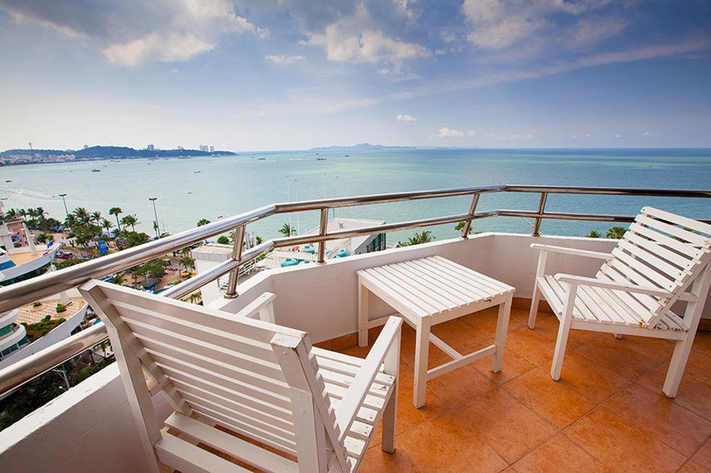 Markland Seaside Pattaya Exterior photo