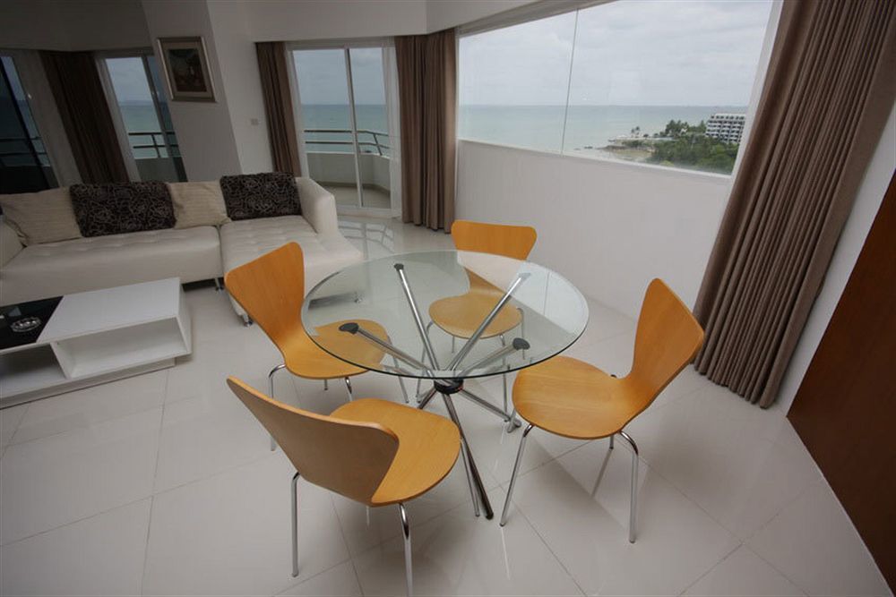 Markland Seaside Pattaya Exterior photo